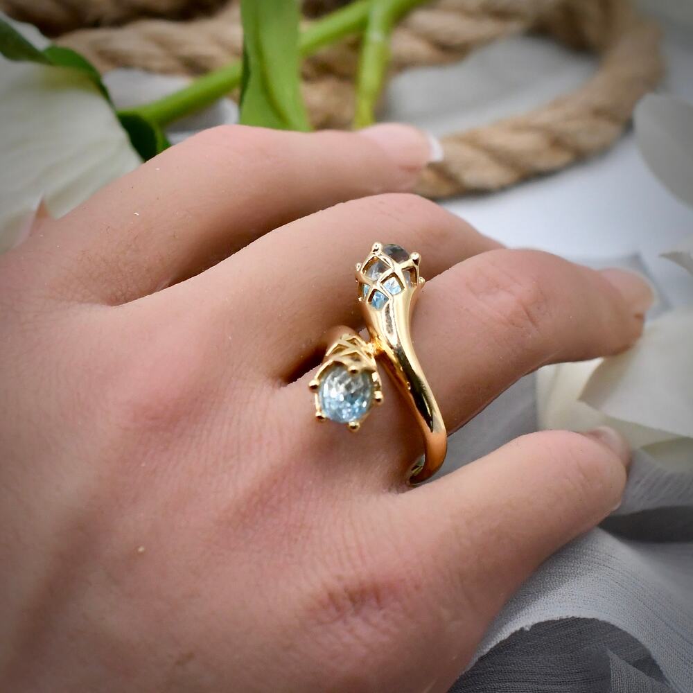 Vintage 14k Gold Blue Topaz Bypass Ring Heavy Retro Pear Cocktail Size 7 - Picture 4 of 14